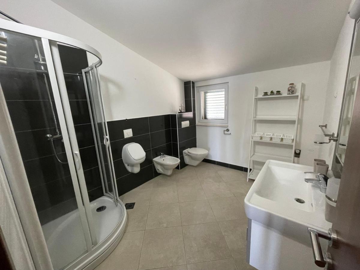 Apartments Cavar Трогир Экстерьер фото