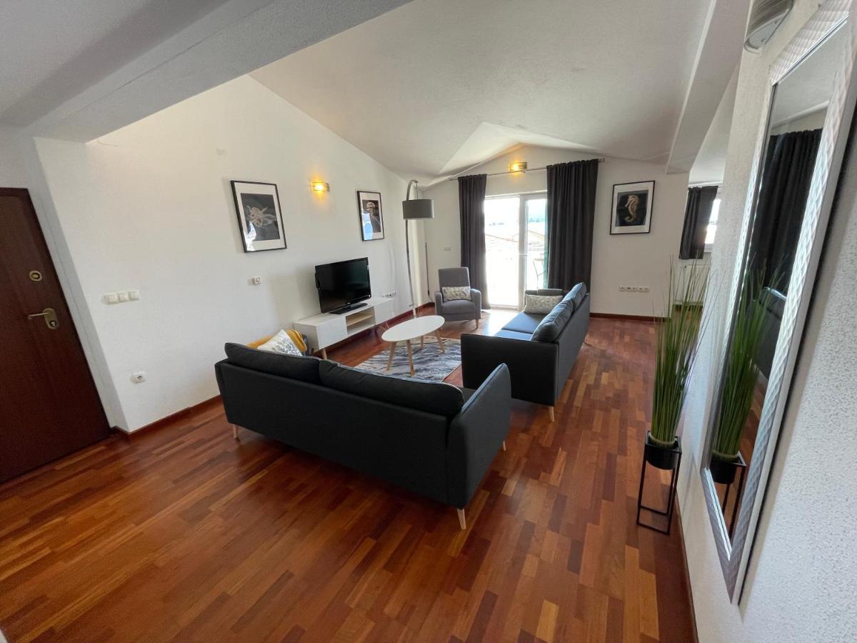 Apartments Cavar Трогир Экстерьер фото