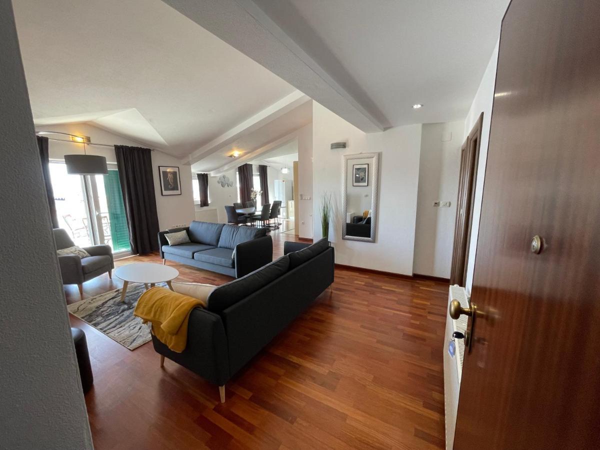 Apartments Cavar Трогир Экстерьер фото