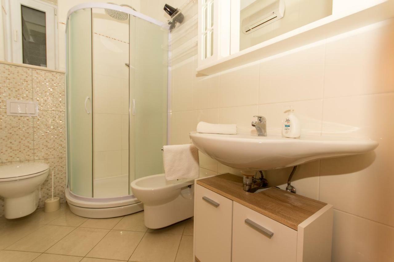 Apartments Cavar Трогир Экстерьер фото