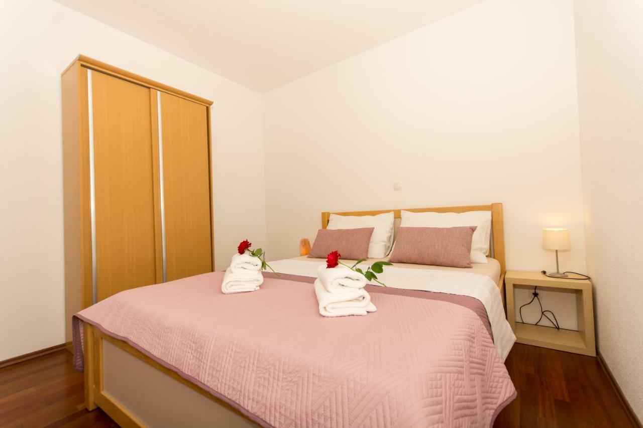 Apartments Cavar Трогир Экстерьер фото
