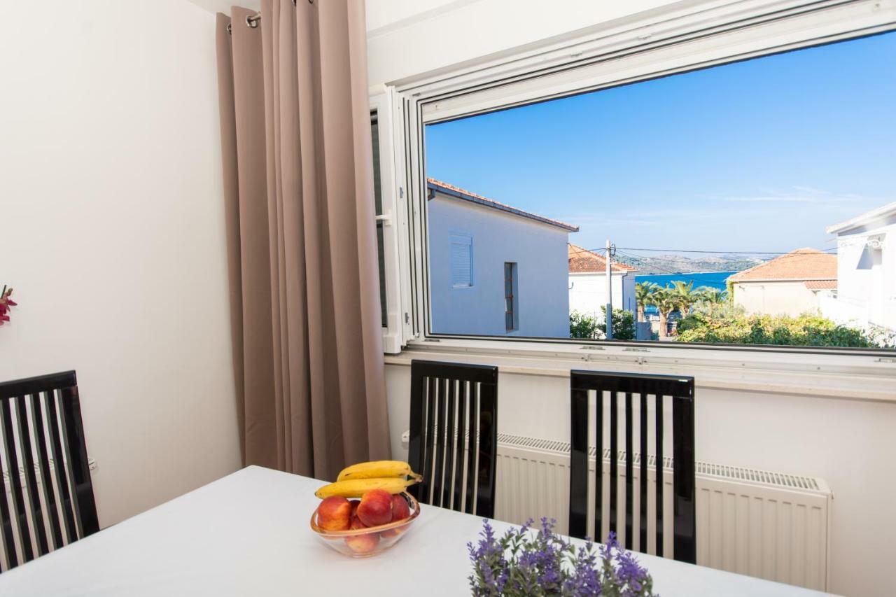 Apartments Cavar Трогир Экстерьер фото