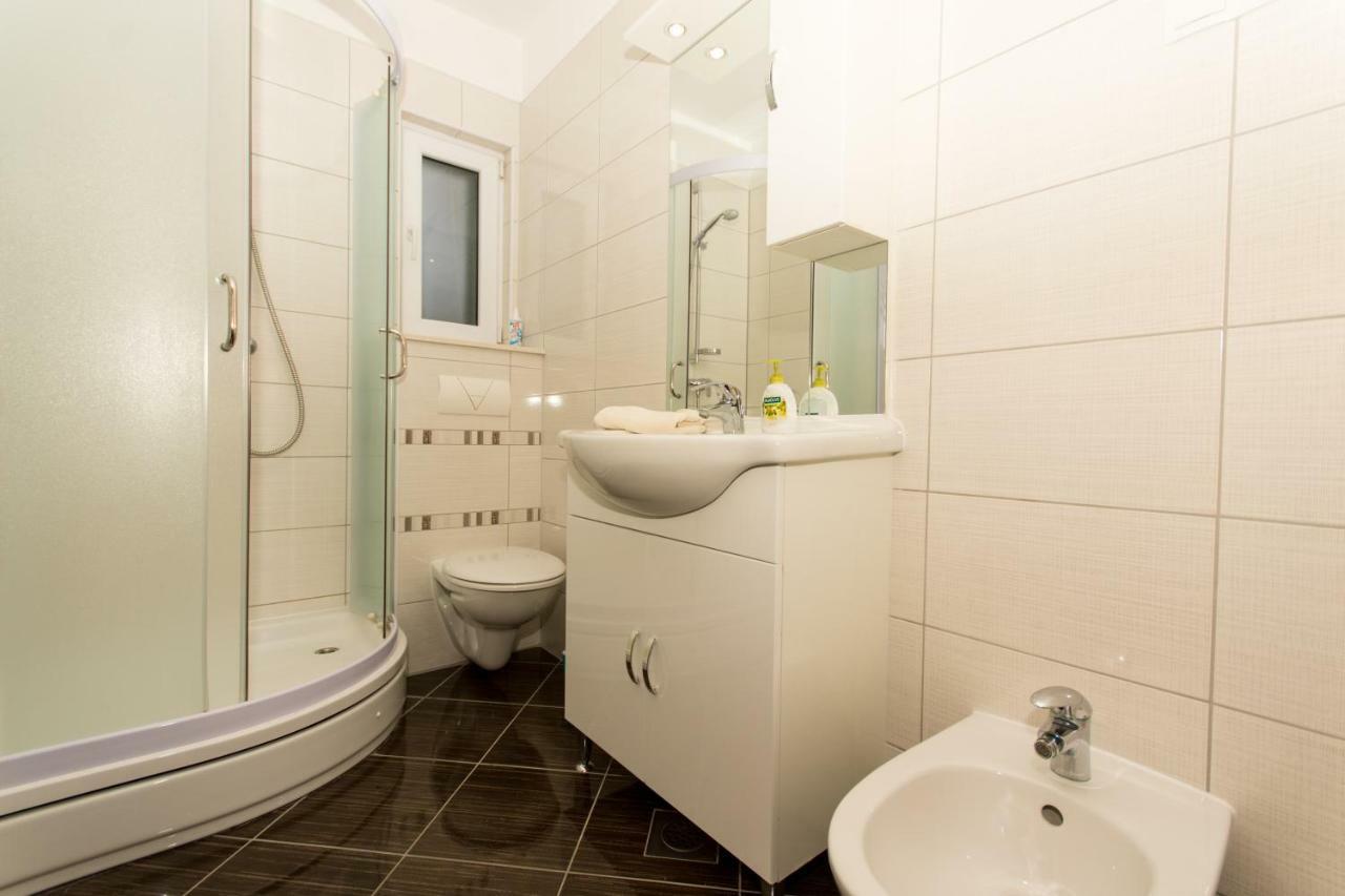 Apartments Cavar Трогир Экстерьер фото