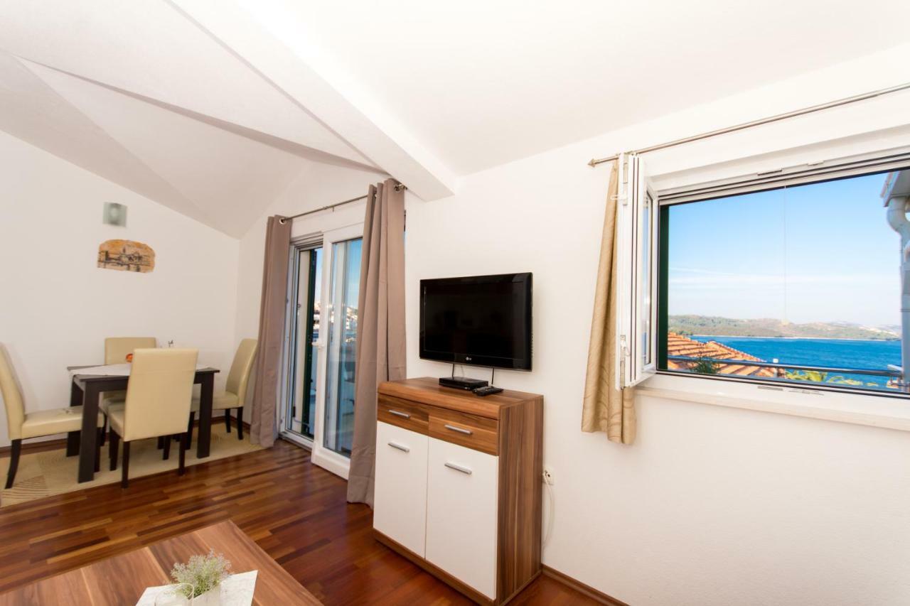 Apartments Cavar Трогир Экстерьер фото