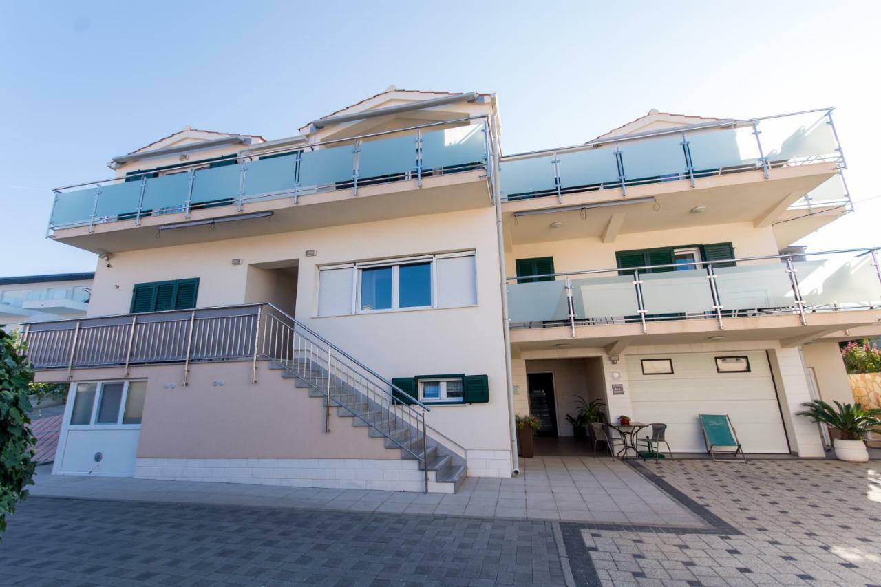 Apartments Cavar Трогир Экстерьер фото